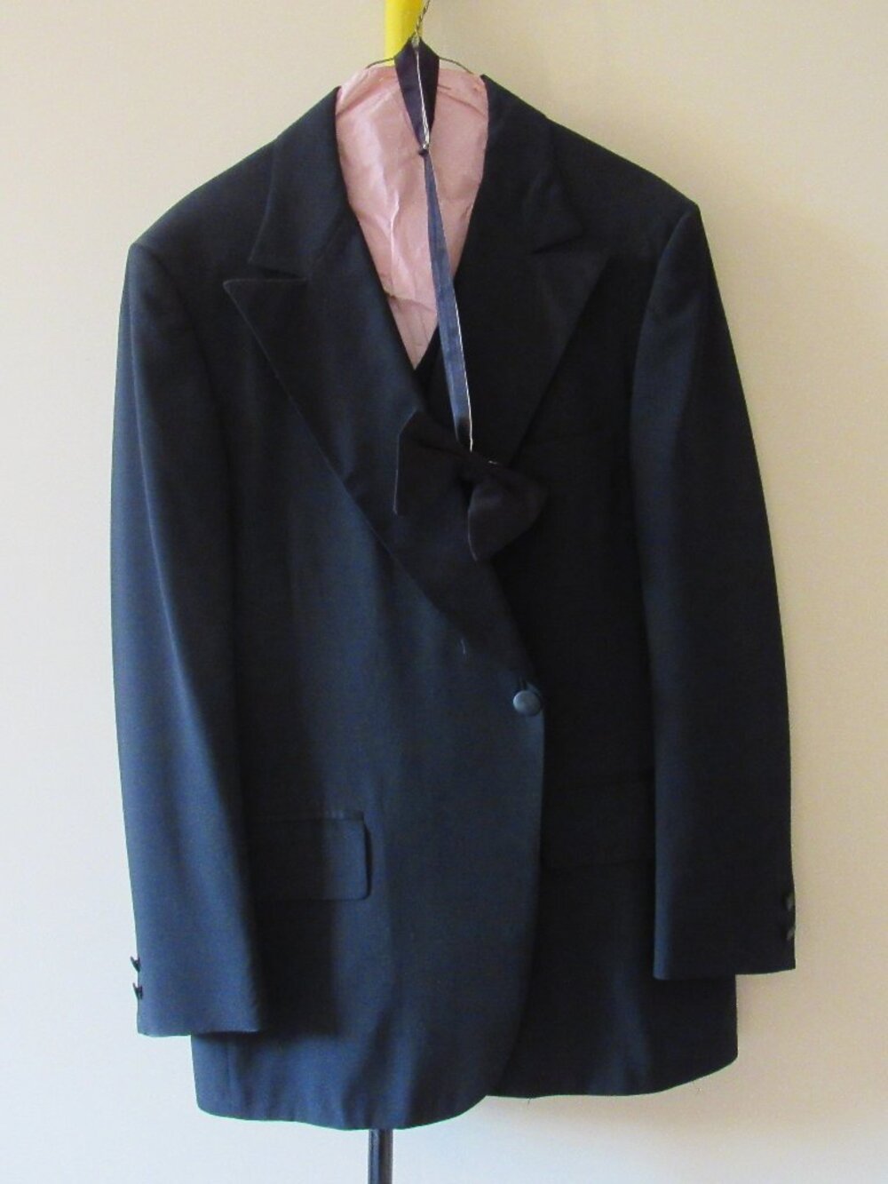 Men's Black Tuxedo, Size 48 reg